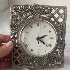 Royal Limited "Rose Trellis" quartz table clock